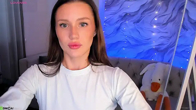 Aria Mila online show from 04-23-26, 05:19