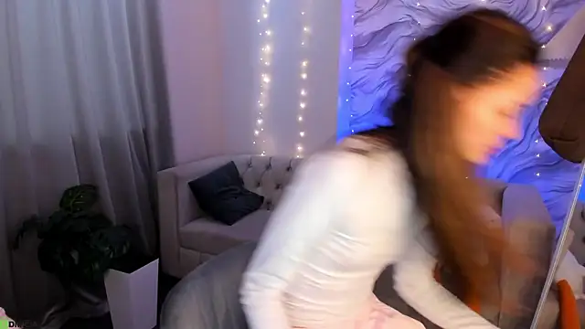 Aria Mila online show from 04-26-26, 03:04