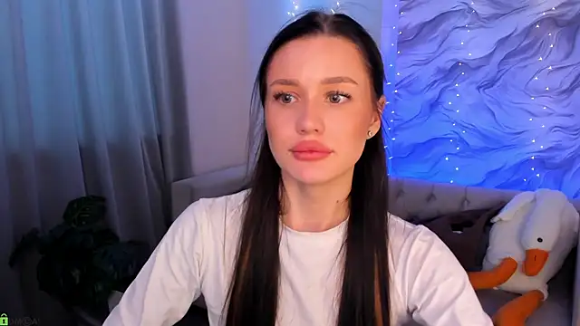 Aria Mila online show from 04-27-26, 11:08