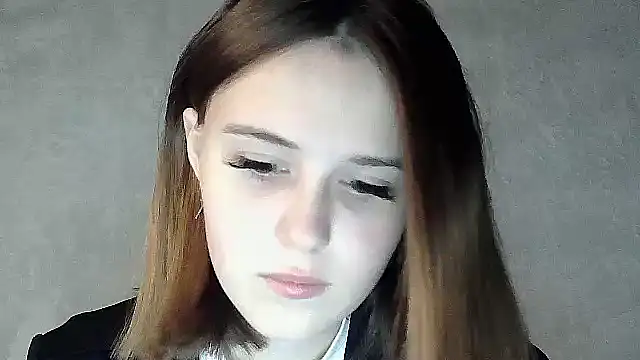 SweetLoraa online show from 10-05-25, 05:00