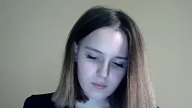 SweetLoraa online show from 10-10-25, 03:33