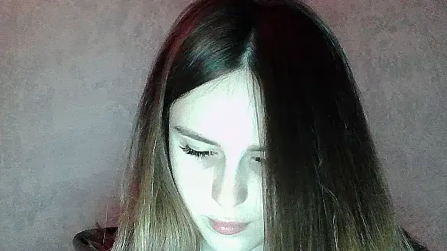 SweetLoraa online show from 04-20-26, 07:48