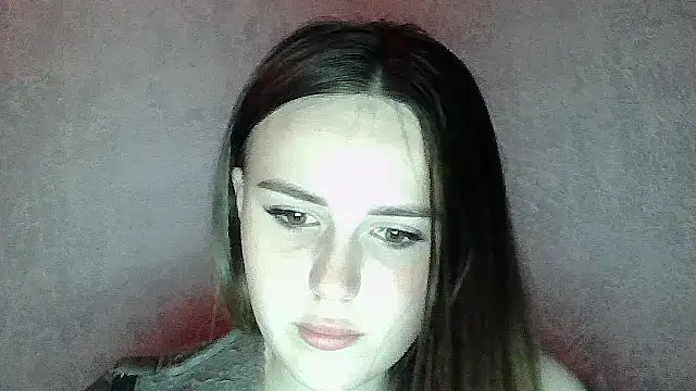 SweetLoraa online show from 04-29-26, 01:21