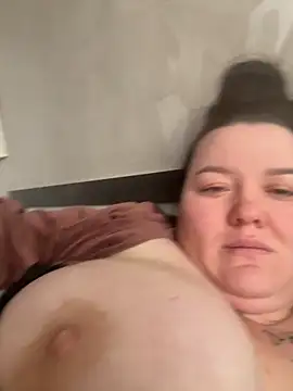 SunnyLeila2101 online show from 12-05-25, 09:51