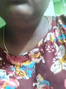 Snapshot of Tamilreethu chatting on 10-04-25, 04:27 Tamilreethu online show from 10-04-25, 04:27