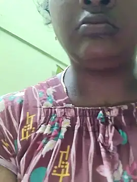 Snapshot of Tamilreethu chatting on 10-28-25, 07:34 Tamilreethu online show from 10-28-25, 07:34