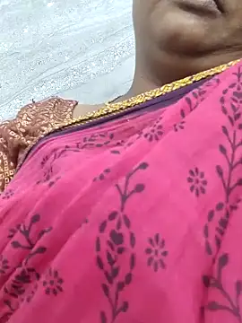 Snapshot of Tamilreethu chatting on 10-29-25, 01:24 Tamilreethu online show from 10-29-25, 01:24