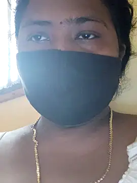 Snapshot of Tamilreethu chatting on 11-05-25, 03:39 Tamilreethu online show from 11-05-25, 03:39