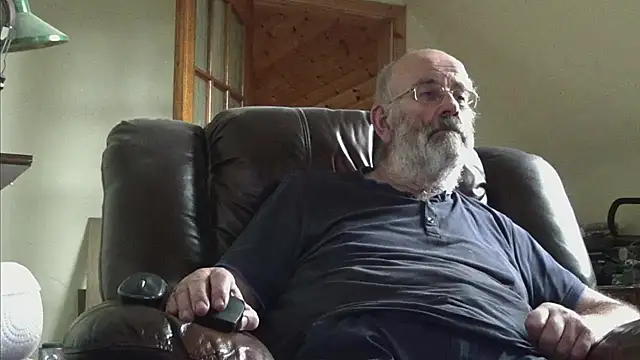 janzer13 online show from 10-20-25, 01:44