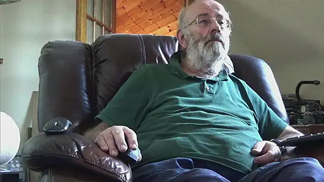 janzer13 online show from 10-25-25, 02:13