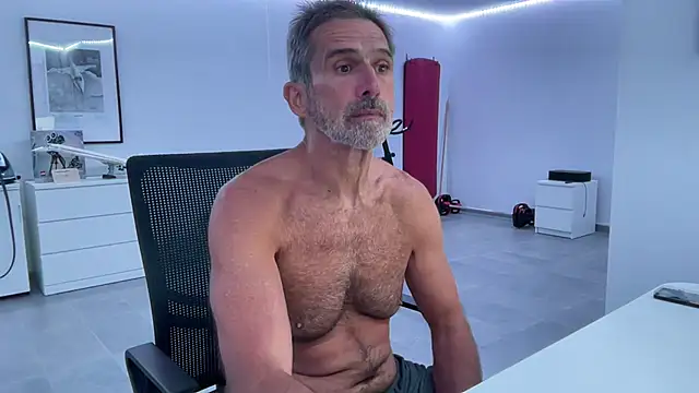 Snapshot of cumwithbrad chatting on 09-14-25, 02:49 cumwithbrad online show from 09-14-25, 02:49