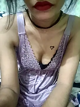 Snapshot of Crystil_love-21 chatting on 09-13-25, 09:31 Crystil love-21 online show from 09-13-25, 09:31