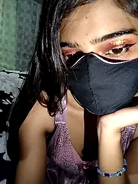 Snapshot of Crystil_love-21 chatting on 10-01-25, 10:32 Crystil love-21 online show from 10-01-25, 10:32