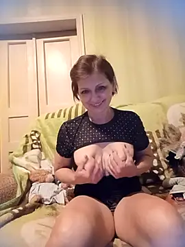 Snapshot of MariannaSky471 chatting on 12-19-25, 03:30 MariannaSky471 online show from 12-19-25, 03:30