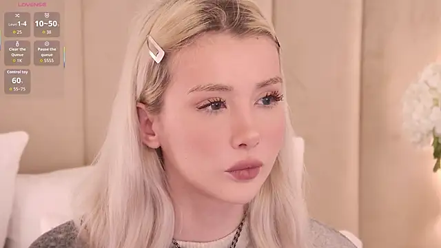 Snapshot of Nesolla chatting on 09-26-25, 09:30 Nesolla online show from 09-26-25, 09:30