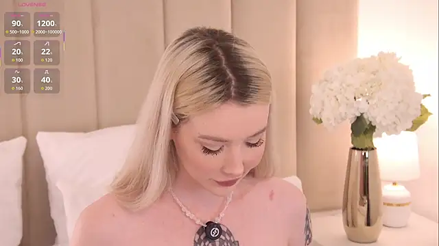 Snapshot of Nesolla chatting on 10-06-25, 07:22 Nesolla online show from 10-06-25, 07:22