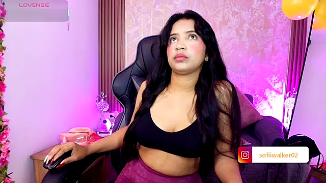 Snapshot of SophiaWalker_1 chatting on 09-24-25, 11:57 SophiaWalker 1 online show from 09-24-25, 11:57