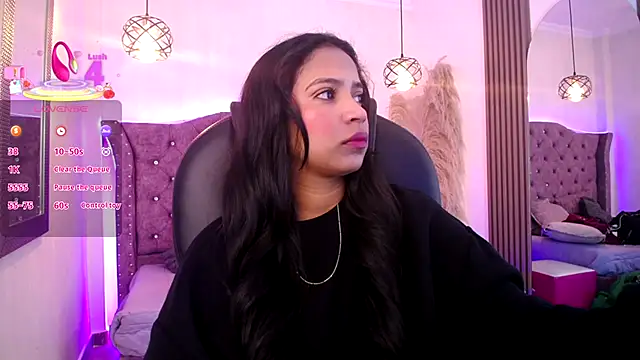 Snapshot of SophiaWalker_1 chatting on 12-14-25, 12:21 SophiaWalker 1 online show from 12-14-25, 12:21