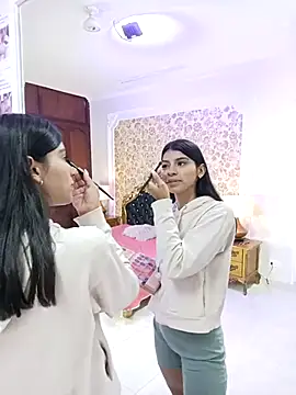 Lola Pierce online show from 09-19-25, 11:33