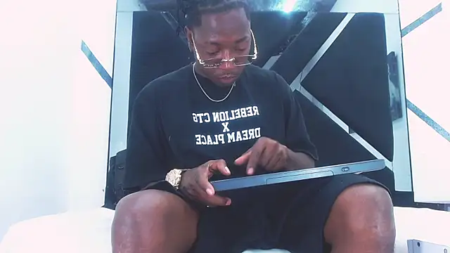 Black Fire10 online show from 09-25-25, 05:05