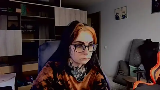 HighelikeGirl online show from 09-18-25, 10:06