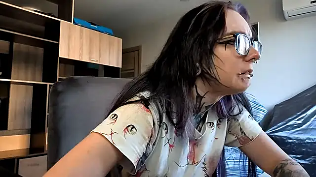 HighelikeGirl online show from 09-23-25, 02:09