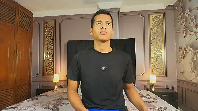 KingStark  online show from 12-23-25, 03:26