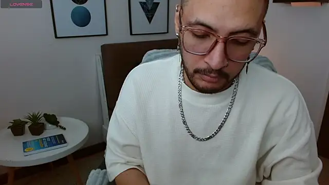   Damian    online show from 09-12-25, 12:44