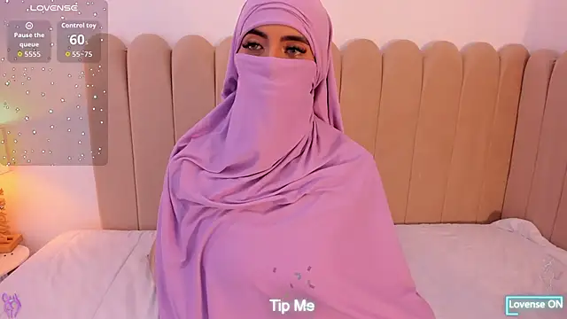 Snapshot of Jasmin_hamdan chatting on 10-08-25, 07:22 Jasmin hamdan online show from 10-08-25, 07:22