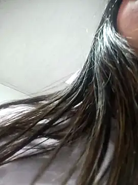 BellaRoux1 online show from 09-12-25, 12:16