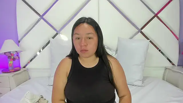 BellaRoux1 online show from 12-04-25, 12:14