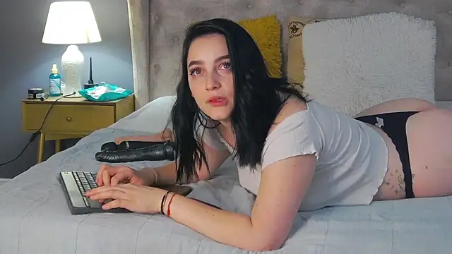 Leah Brooks online show from 01-07-26, 05:21