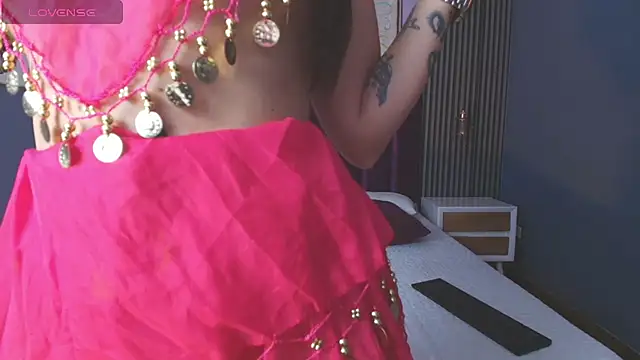 Snapshot of lunavelvet15 chatting on 09-22-25, 12:07 lunavelvet15 online show from 09-22-25, 12:07