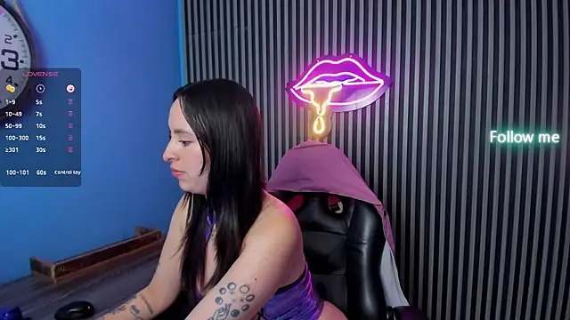 Snapshot of lunavelvet15 chatting on 09-23-25, 11:35 lunavelvet15 online show from 09-23-25, 11:35