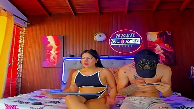 Snapshot of dereck_and_julie chatting on 09-29-25, 08:57 dereck and julie online show from 09-29-25, 08:57