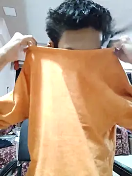 Snapshot of yung_cplz chatting on 09-16-25, 01:12 yung cplz online show from 09-16-25, 01:12