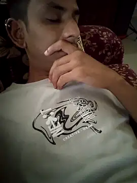 Snapshot of yung_cplz chatting on 11-30-25, 11:14 yung cplz online show from 11-30-25, 11:14