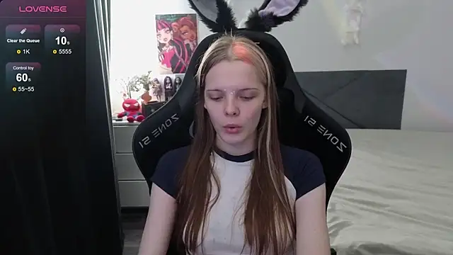 Luna Navy online show from 09-20-25, 08:37