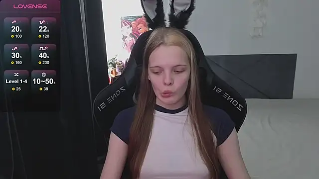 Luna Navy online show from 09-21-25, 09:11