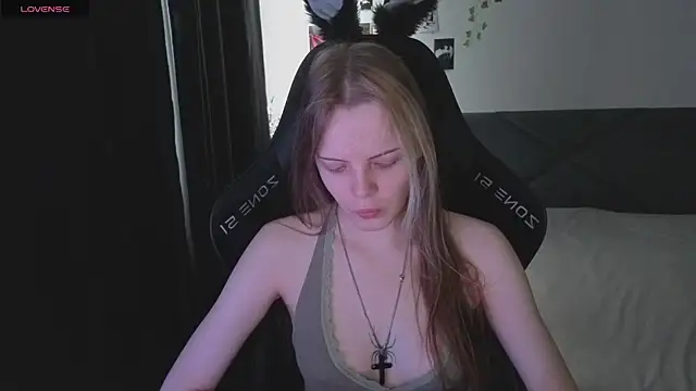 Luna Navy online show from 11-23-25, 08:25