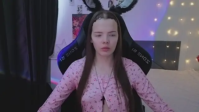 Luna Navy online show from 02-13-26, 07:15