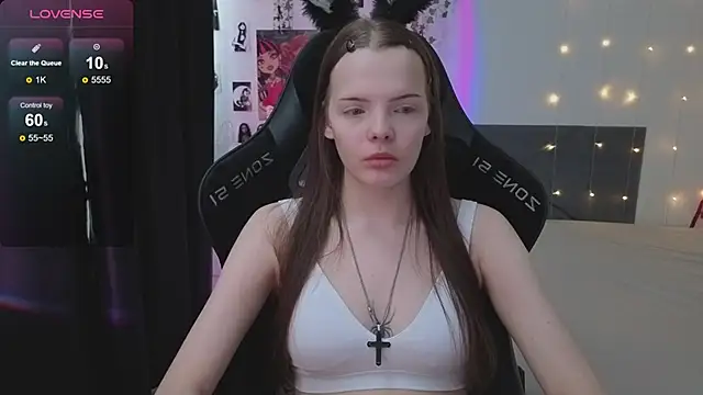 Luna Navy online show from 03-13-26, 05:58