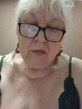 Alexia64231 online show from 06-11-26, 03:37