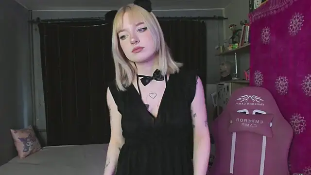 godlikegirlyy online show from 09-28-25, 01:16