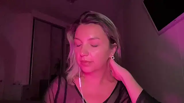 Snapshot of Beautysoul_ chatting on 09-10-25, 06:19 Beautysoul  online show from 09-10-25, 06:19