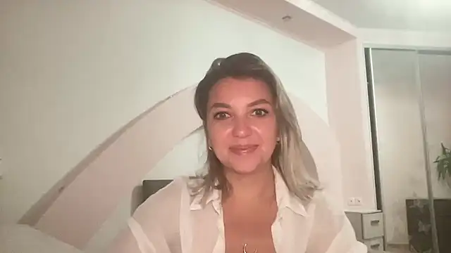 Snapshot of Beautysoul_ chatting on 09-22-25, 04:31 Beautysoul  online show from 09-22-25, 04:31