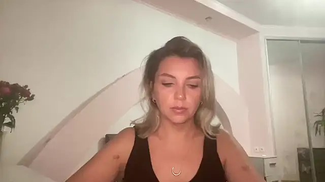 Snapshot of Beautysoul_ chatting on 09-27-25, 05:29 Beautysoul  online show from 09-27-25, 05:29