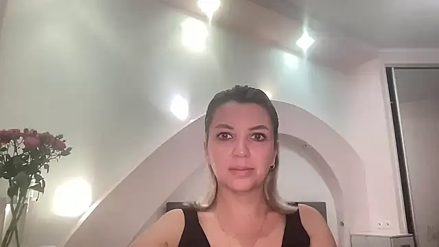 Snapshot of Beautysoul_ chatting on 09-28-25, 04:34 Beautysoul  online show from 09-28-25, 04:34