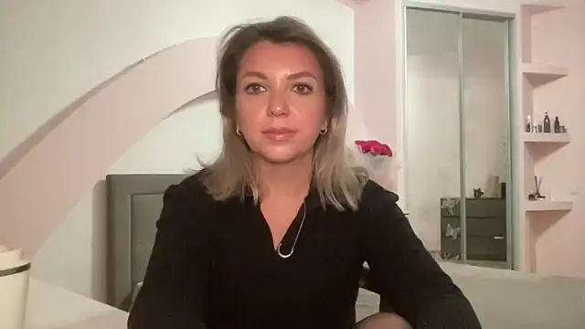 Snapshot of Beautysoul_ chatting on 10-11-25, 03:21 Beautysoul  online show from 10-11-25, 03:21