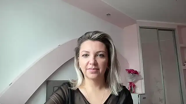 Snapshot of Beautysoul_ chatting on 10-13-25, 08:47 Beautysoul  online show from 10-13-25, 08:47